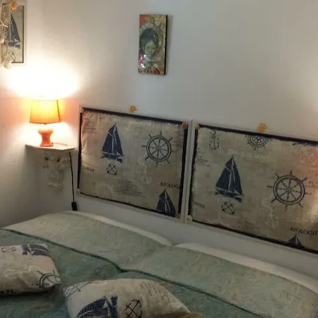 Splendida Con Accesso Diretto Alla Spiaggia Villa