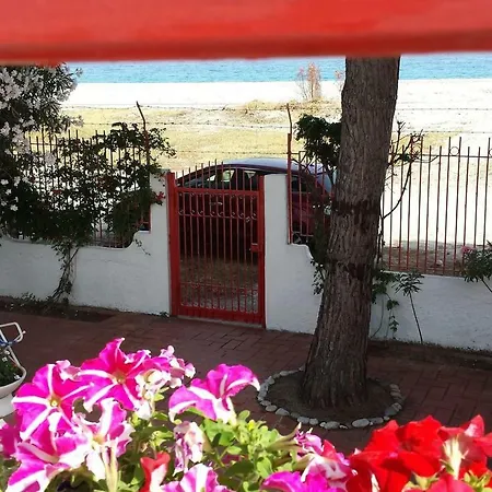Splendida Con Accesso Diretto Alla Spiaggia Villa Condofuri Marina